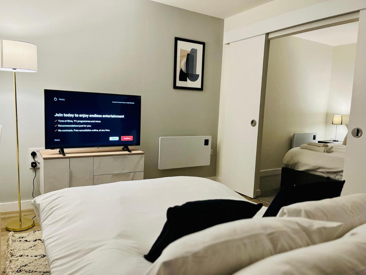 Fantastic One Bedroom Apartment Near Old Trafford Stadium Manchester Ngoại thất bức ảnh